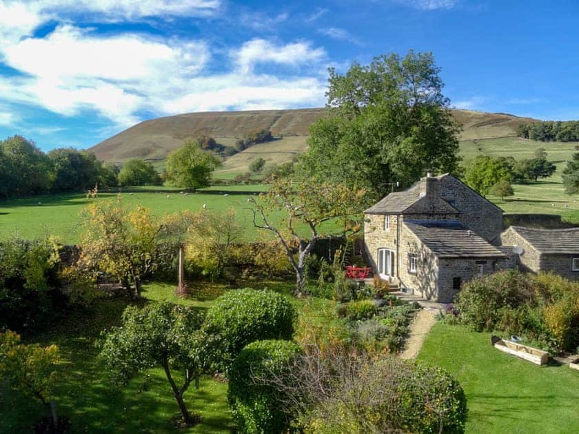 Charming detached holiday home in a wonderful setting | Goose Croft, Edale, Hope Valley