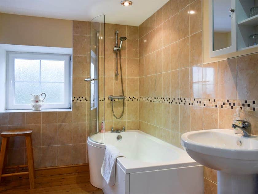 Bathroom | Penrhiw - Penrhiw Cottages, Llangeitho, near Tregaron
