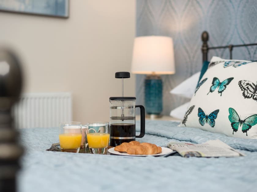 Comfortable bedroom with kingsize bed and Juliet balcony | The Haybarn - Bedborough Farm Cottages, Wimborne