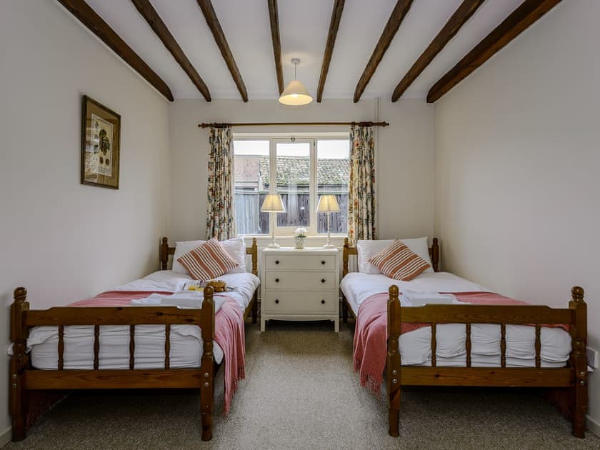 Twin bedroom | The Old Saddlery, Colkirk, near Fakenham