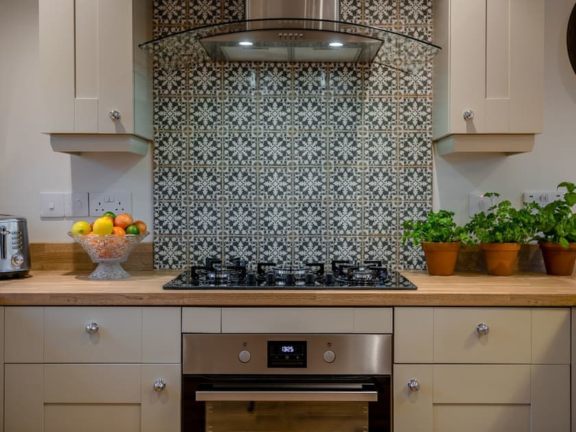 Lovely open plan kitchen / diner | Wisteria House, Henstead, near Southwold