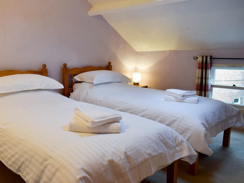 Twin bedroom | Flither Cottage, Staithes, near Saltburn-by-the-Sea