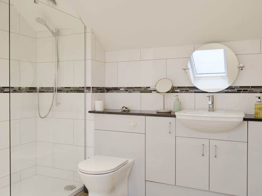 En-suite shower room | Treen, Lansallos, near Looe