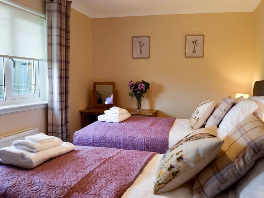Twin bedroom | Hillview, Gateside, near Beith