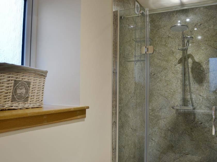 Generous sized bathroom | The Byre - Spoutwells, Stranraer