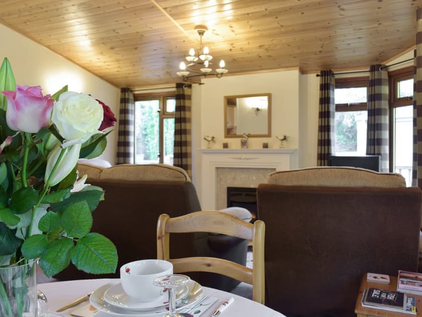 Charming living and dining room | Colman Brook Lodge, Corton, near Lowestoft