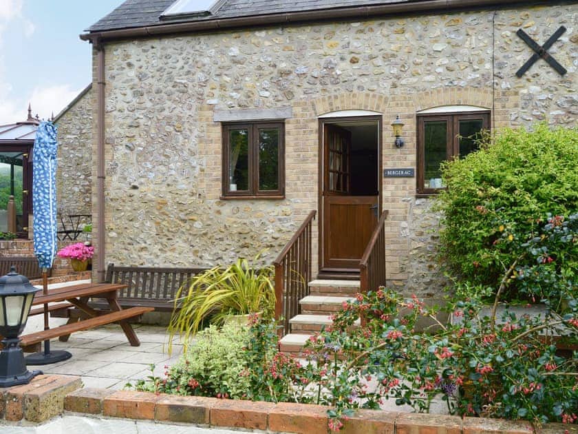 Beautiful holiday cottage | Bergerac Cottage - Coppers Cottages, Lyme Regis