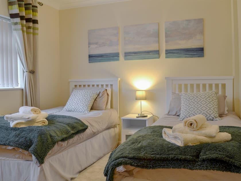 Twin bedroom | Hafod y Bryn, Benllech, near Llangefni