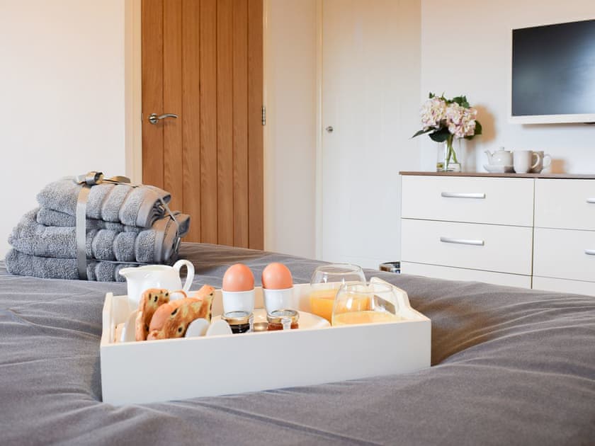 Enjoy a relaxing breakfast in bed | The Plucking Barn, Llanwnnen, near Lampeter
