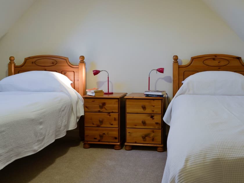 Pretty twin bedroom | Dairy Cottage, Whitehouse, near Alford