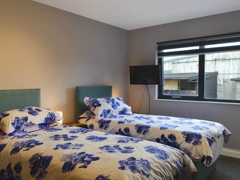 Bedroom with zip and link super kingsize bed  | Brewers Cottage, Near Hexham