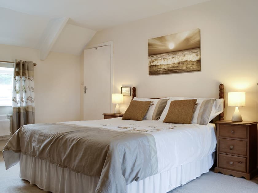 Light and airy second double bedroom | Middleton Hall, Rhossilli, near Swansea