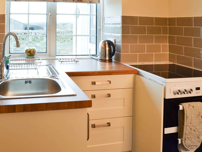 Thoughtfully designed kitchen | St Cadoc Cottage, Harlyn Bay, near Padstow
