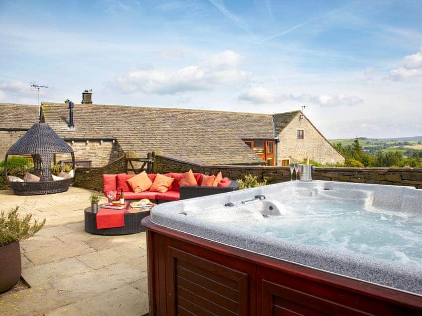 Shared patio with hot tub | Smallshaw Cottages, Millhouse Green, near Penistone