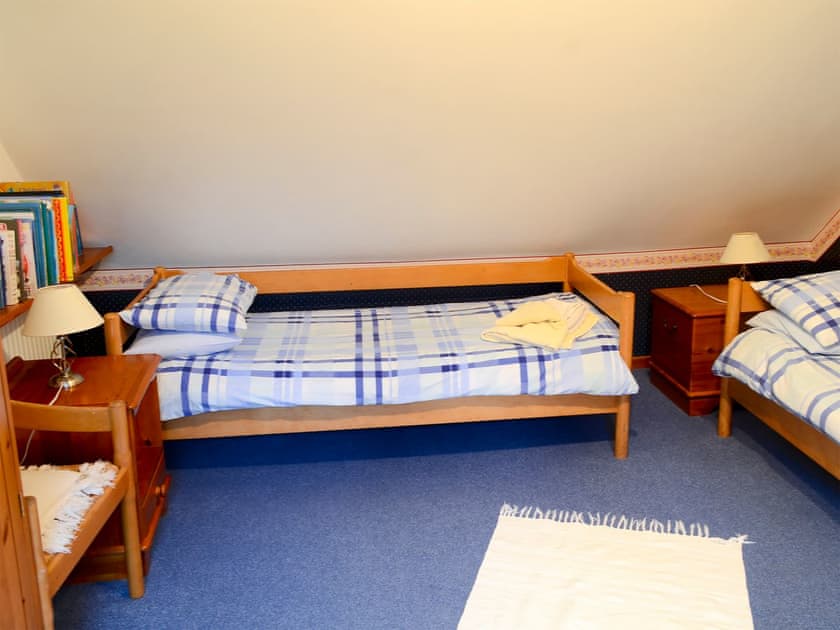 Twin bedroom | Culcharry Cottage, Cawdor, Nairn