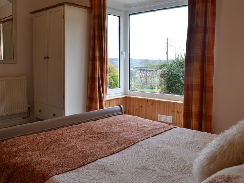 Double bedroom | Haulfryn Cottage, Llandegfan, near Menai Bridge