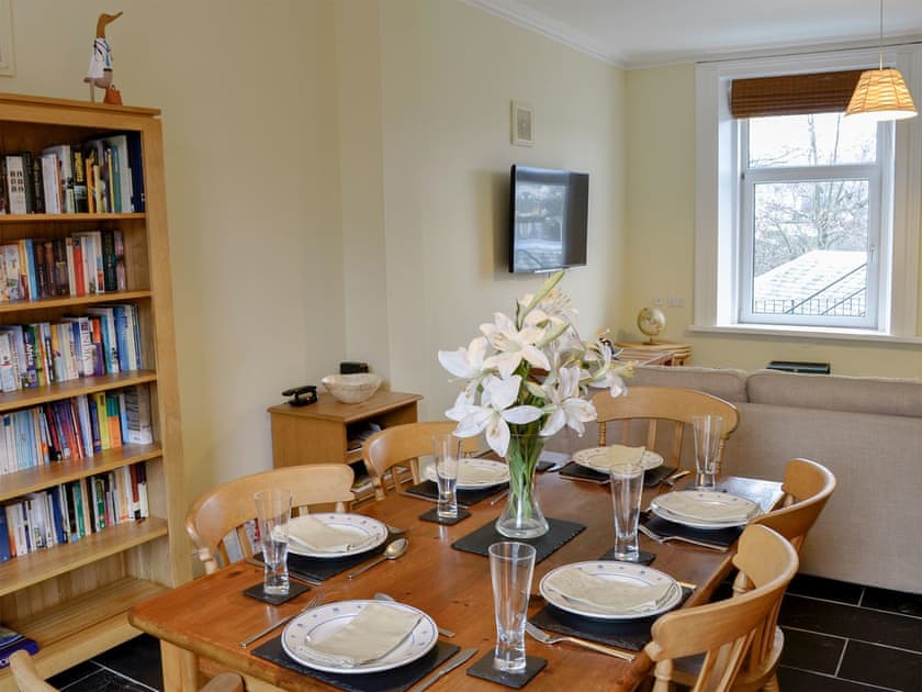 Well presented living/ dining room | Lake Road Heights, Keswick