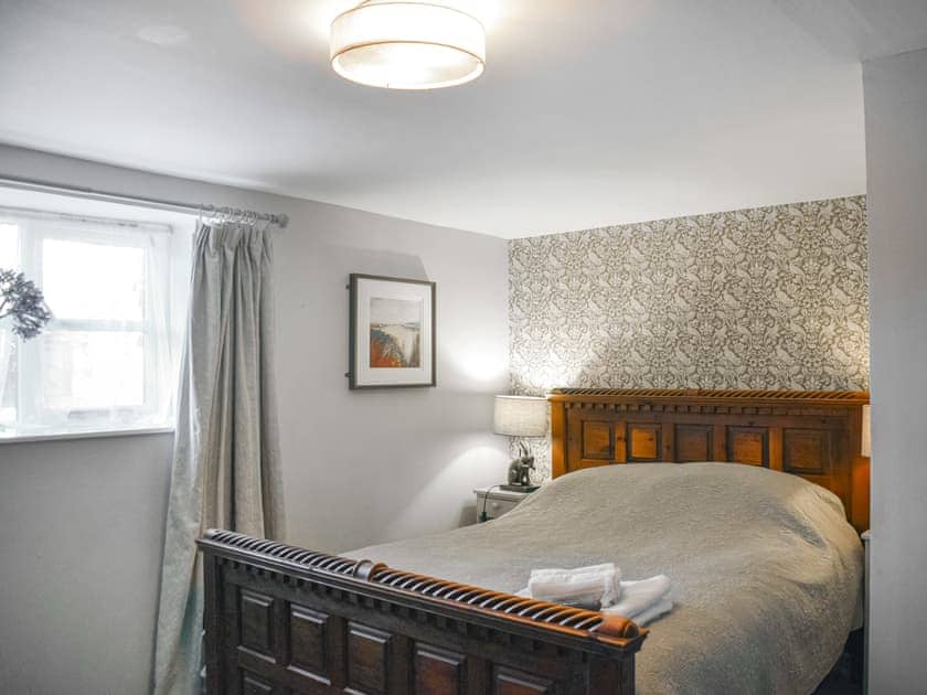 Charming double bedroom | Grain Store 1 - Little Polgrain Barns, Caerhays, near Tregony