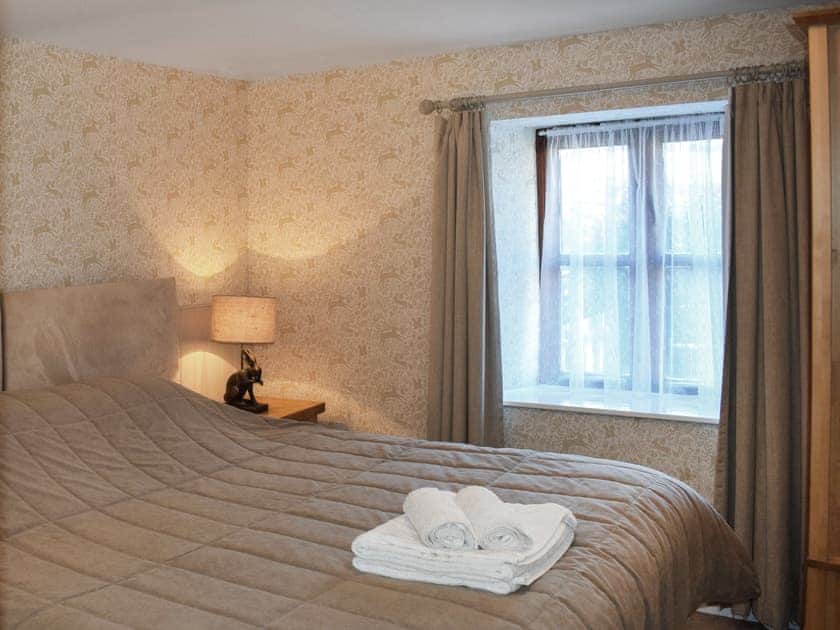 Double bedroom | Grain Store 1 - Little Polgrain Barns, Caerhays, near Tregony