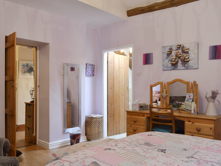 Dressing area within the double bedroom | Silk Hill Stables, Whaley Bridge near Buxton