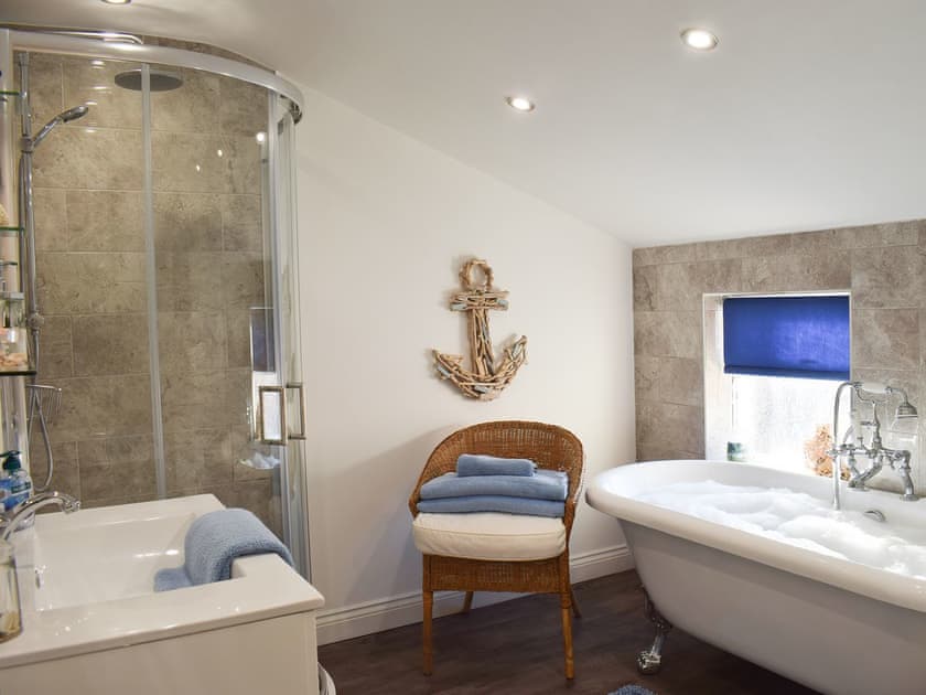 Beautiful contemporary bathroom with shower cubicle | Mariner’s Cottage, Skinningrove, near Staithes