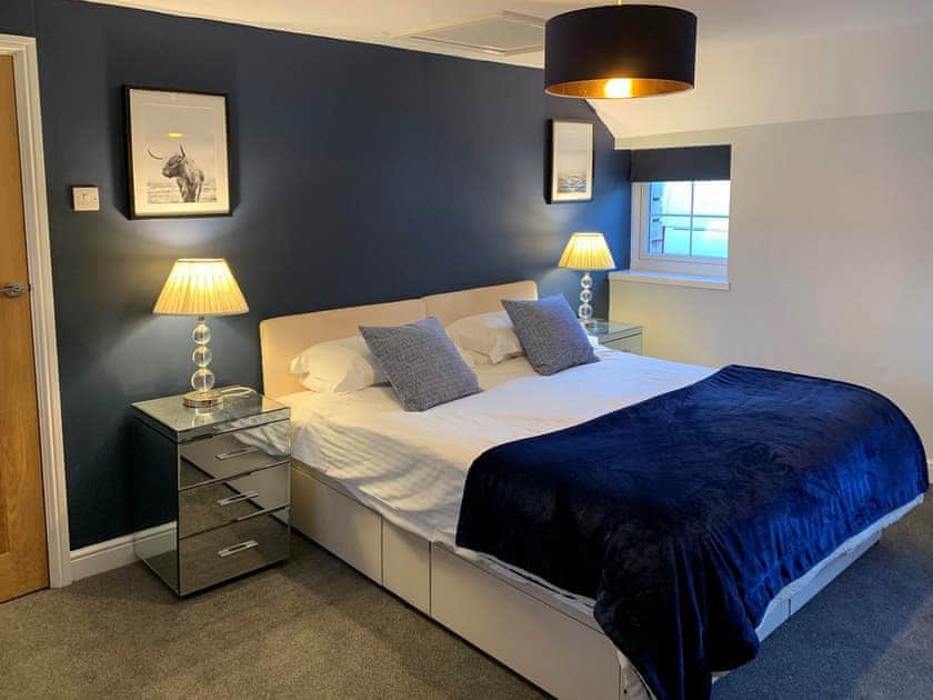 Relaxing master bedroom  | Rosemary Cottage, Withiel, near Bodmin