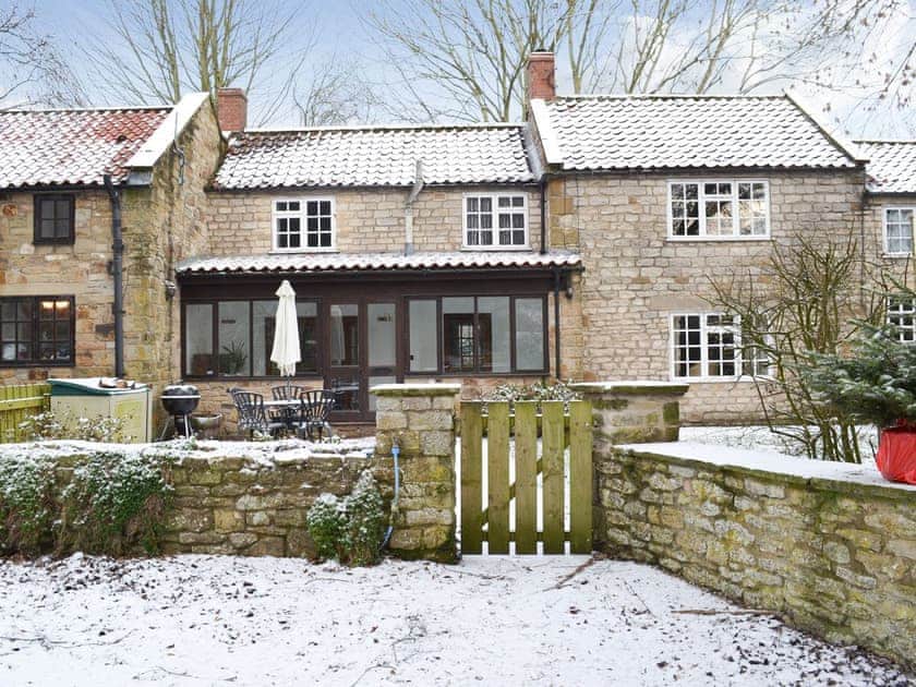 Lovely holiday cottage situated in the North Yorkshire Moors National Park | Brewers Cottage, Cropton, near Pickering