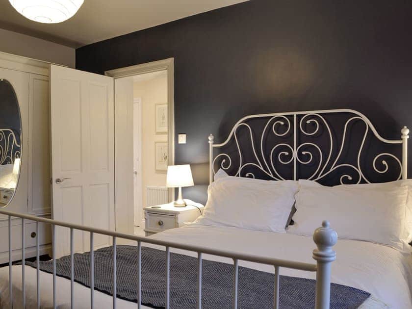 Relaxing en-suite double bedroom | Riverholme, Bassenthwaite, near Keswick