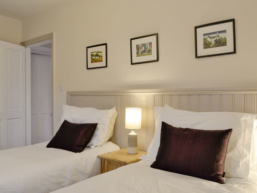 Comfortable twin bedroom | Riverholme, Bassenthwaite, near Keswick
