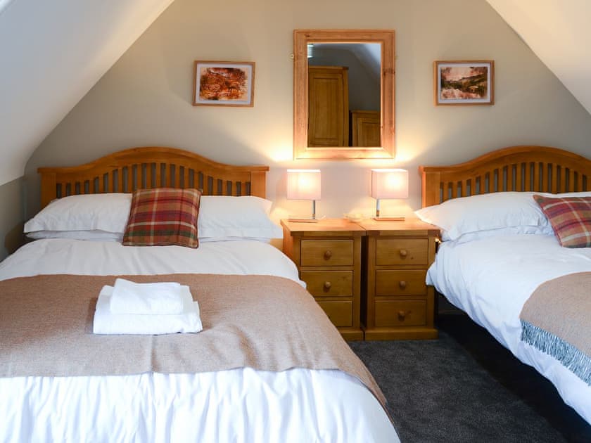 Lovely bedroom in the eaves | Wallace House, Dornoch, near Tain