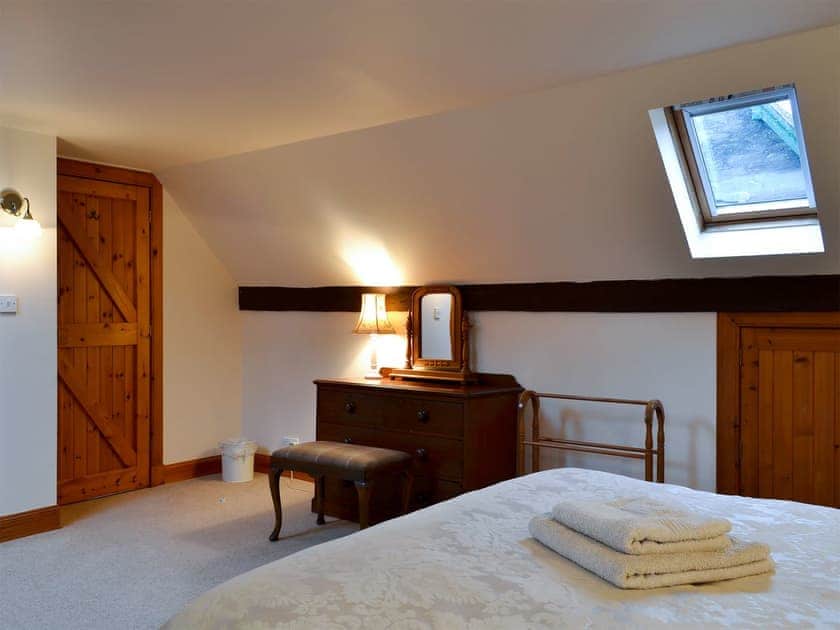 Comfortable bedroom with kingsize bed | The Stable - Ri Cruin, Kilmartin, near Lochgilphead