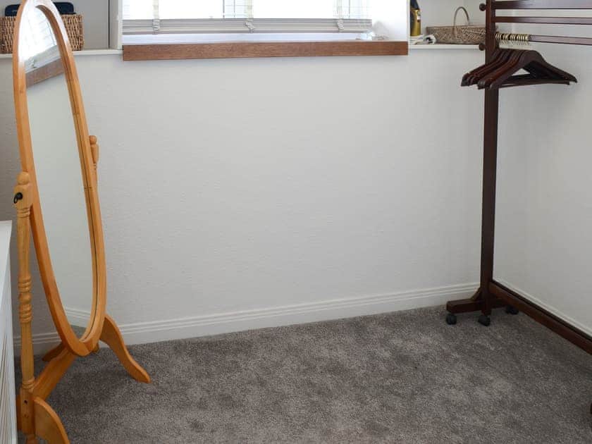 Dressing room | Sea Thistle Cottage, Nairn