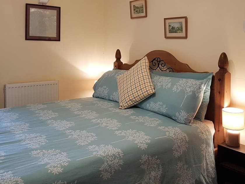 Relaxing double bedroom | Hendy, Aberdaron, Lleyn Peninsula