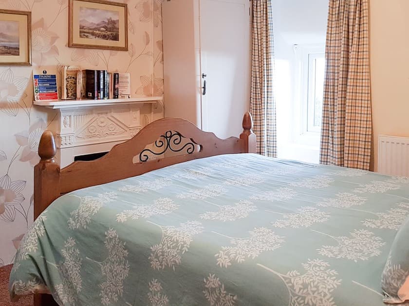 Delightful double bedded room | Hendy, Aberdaron, Lleyn Peninsula