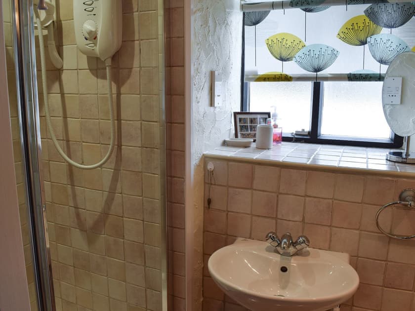 Shower room | Granary Cottage, Troutbeck