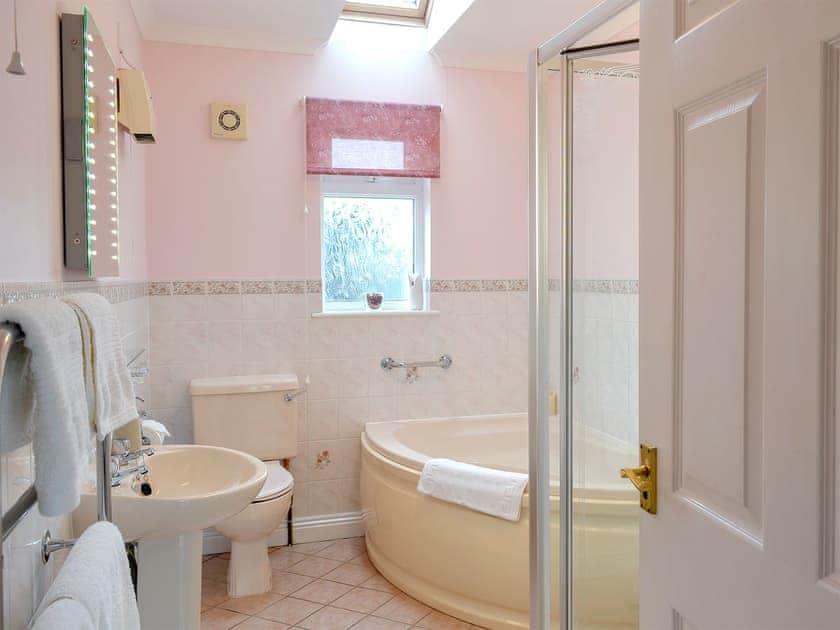 Bathroom | Little Coombe, Okehampton