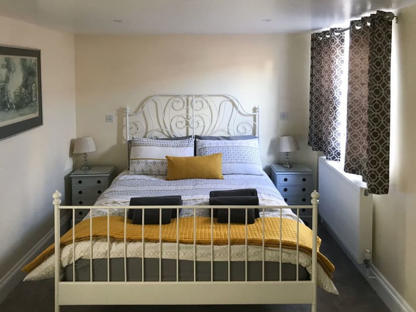 Relaxing double bedroom | Tiptoe, Steeple Ashton, near Trowbridge