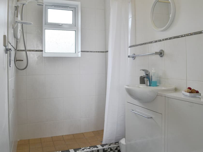 Shower room | Hafan, Aberffraw, Anglesey