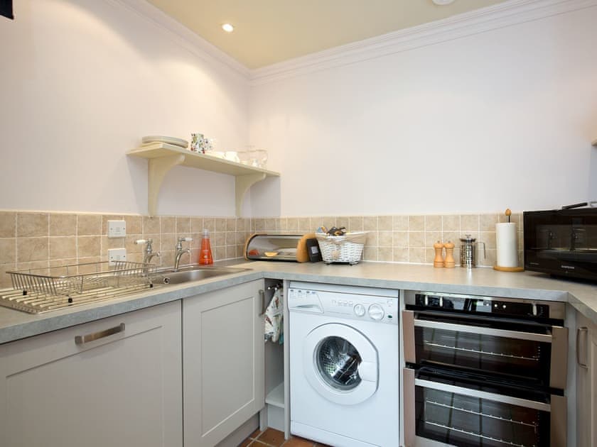 Fully appointed fitted kitchen | Orchard Cottage at Braidwood Castle - Braidwood Castle, Braidwood, near Carluke