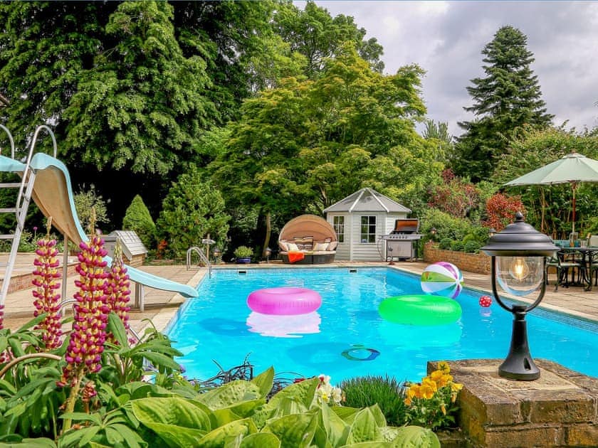 Swimming pool | The Manor Coach House, Chartham