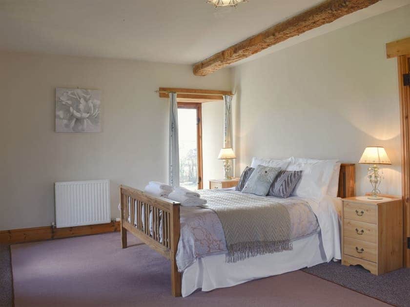 Comfortable master bedroom | Foxcote at Newcourt Farm - Foxcote and Glen Cottages at Newcourt Farm, Marstow, near Ross-on-Wye