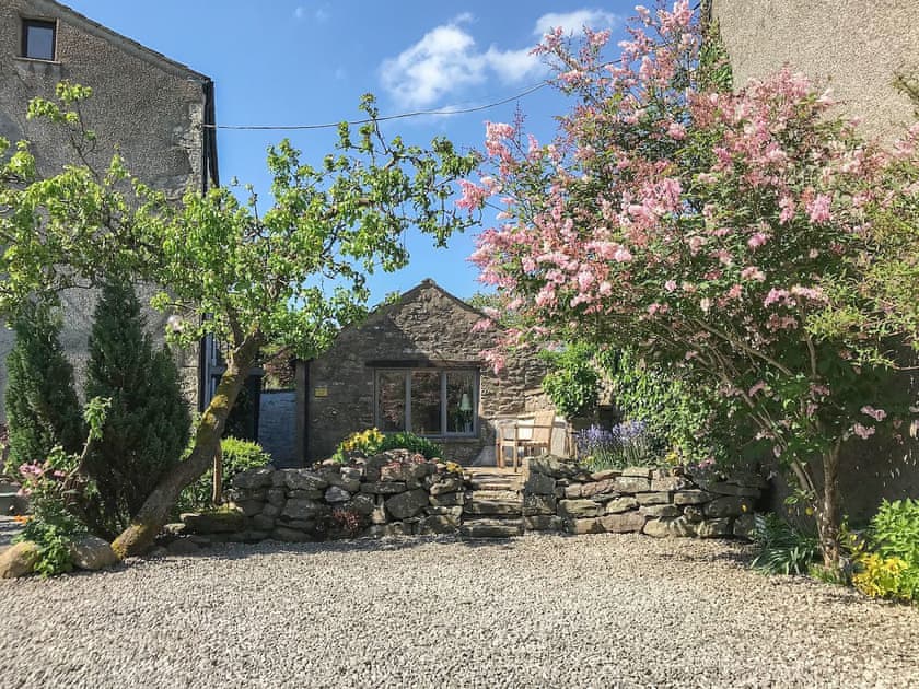 Gravelled parking area | Pear Tree Barn, Crooklands near Kendal