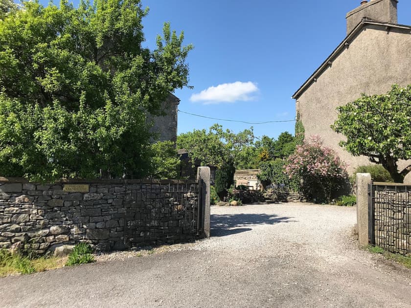 Shared driveway | Pear Tree Barn, Crooklands near Kendal
