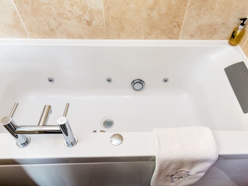 Bathroom | The Old Post Office, Thorpe Bassett, near Malton