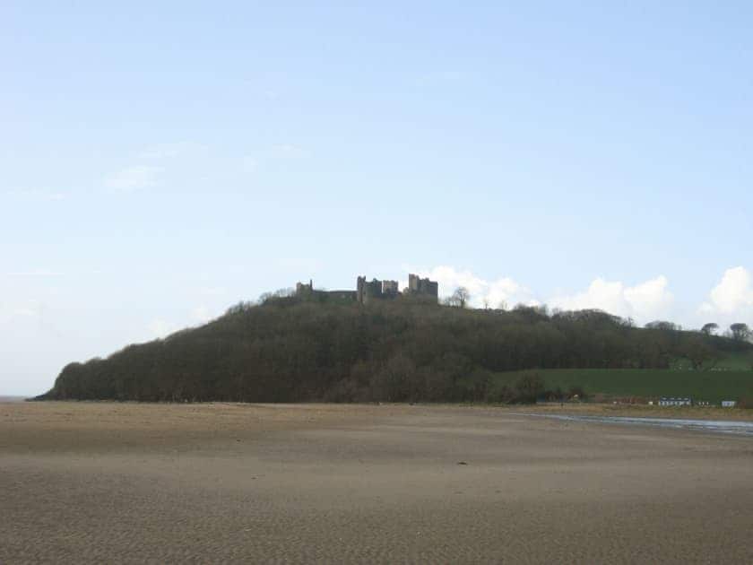 Wide sandy beaches | Springer Cottage, Llansteffan