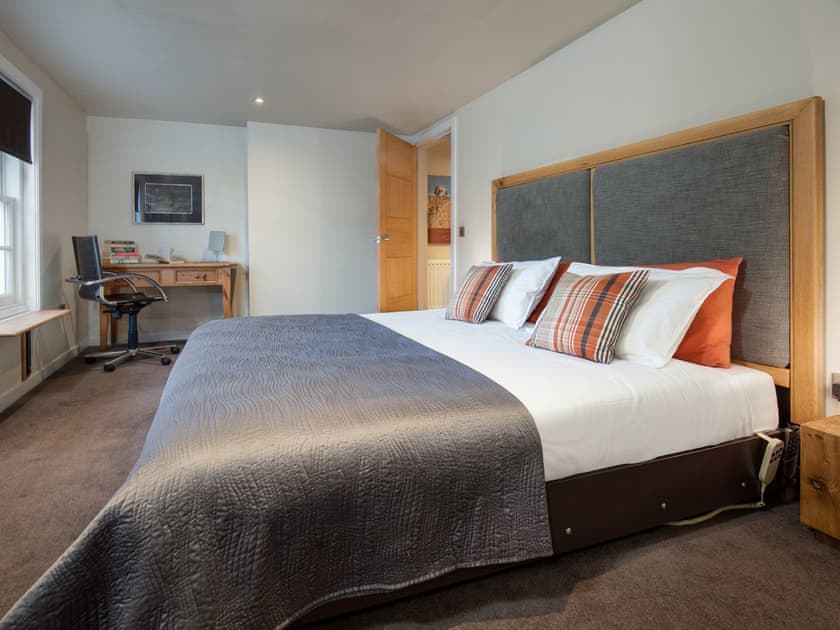 Relaxing double bedroom | Willow - Gatehouses of Fleet, Gatehouse of Fleet