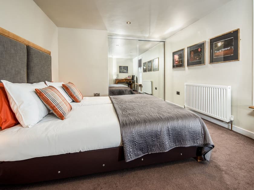 Peaceful double bedroom with built-in storage | Willow - Gatehouses of Fleet, Gatehouse of Fleet