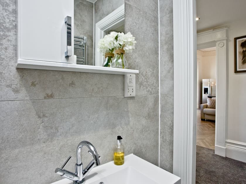 Modern shower room | The Kensington Suite, Plymouth