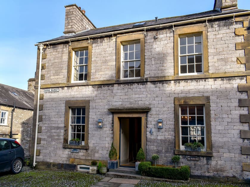 Elegant, Grade II listed property  | Darcy House, Kirkby Lonsdale