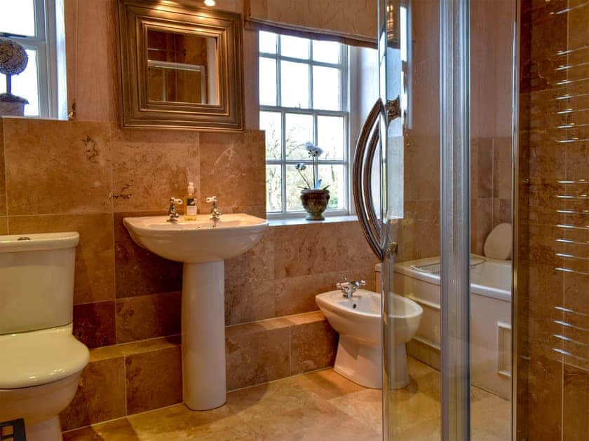 Bathroom | Darcy House, Kirkby Lonsdale